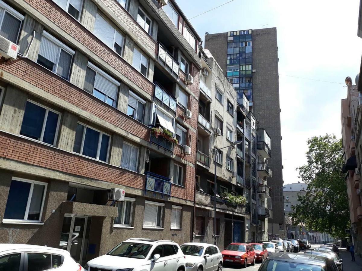 Sweet Yellow Apartment Belgrado Exterior foto