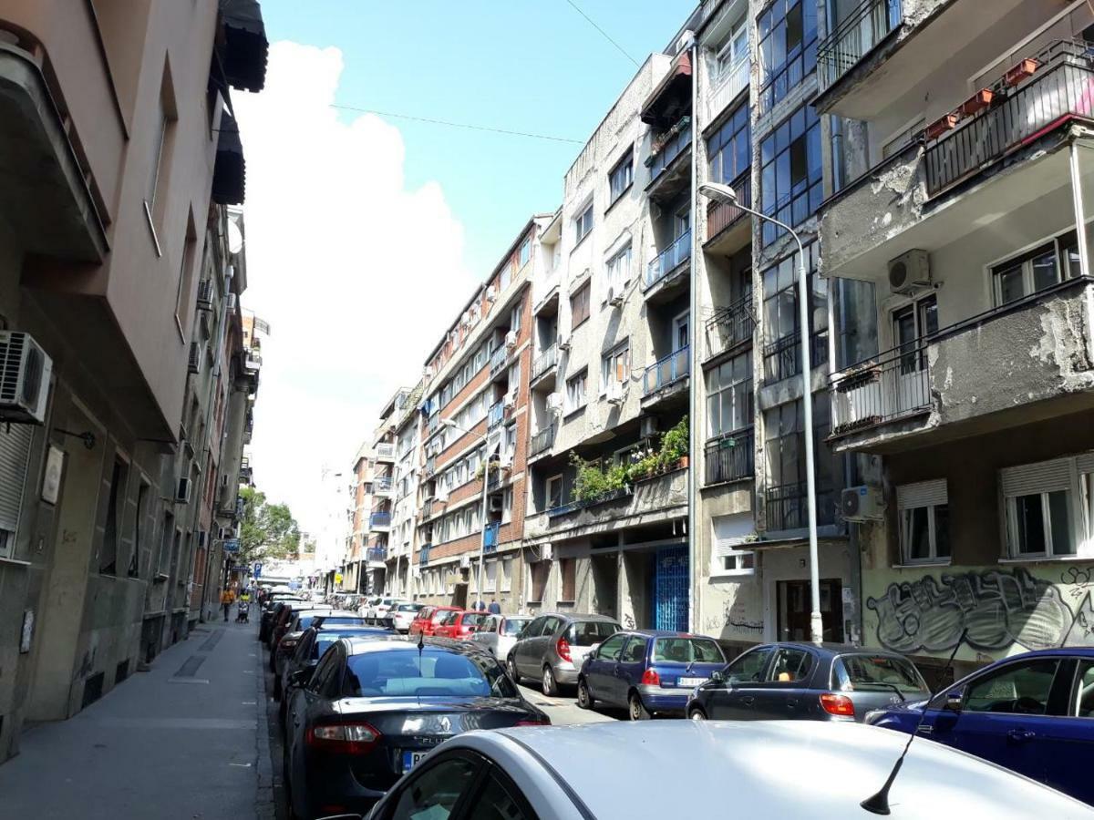 Sweet Yellow Apartment Belgrado Exterior foto